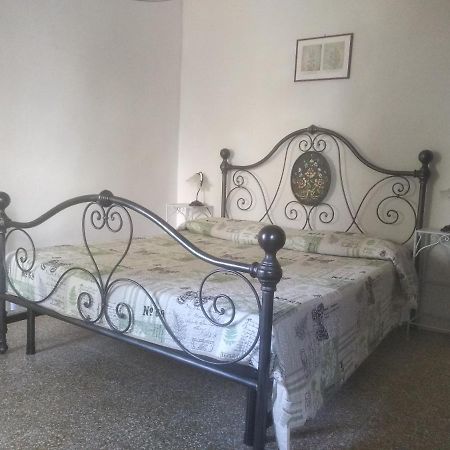 Agriturismo Santa Croce ซานจีมิญญาโน ภายนอก รูปภาพ