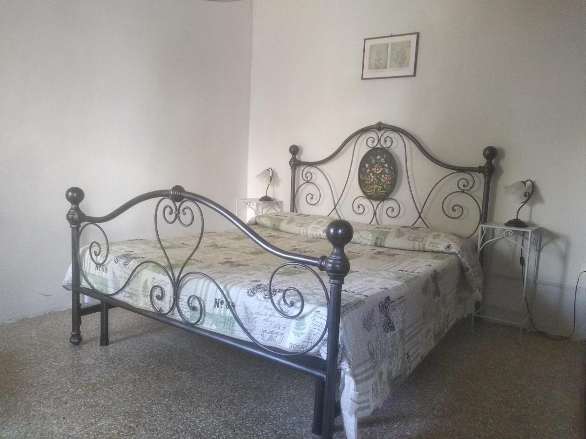 Agriturismo Santa Croce ซานจีมิญญาโน ภายนอก รูปภาพ