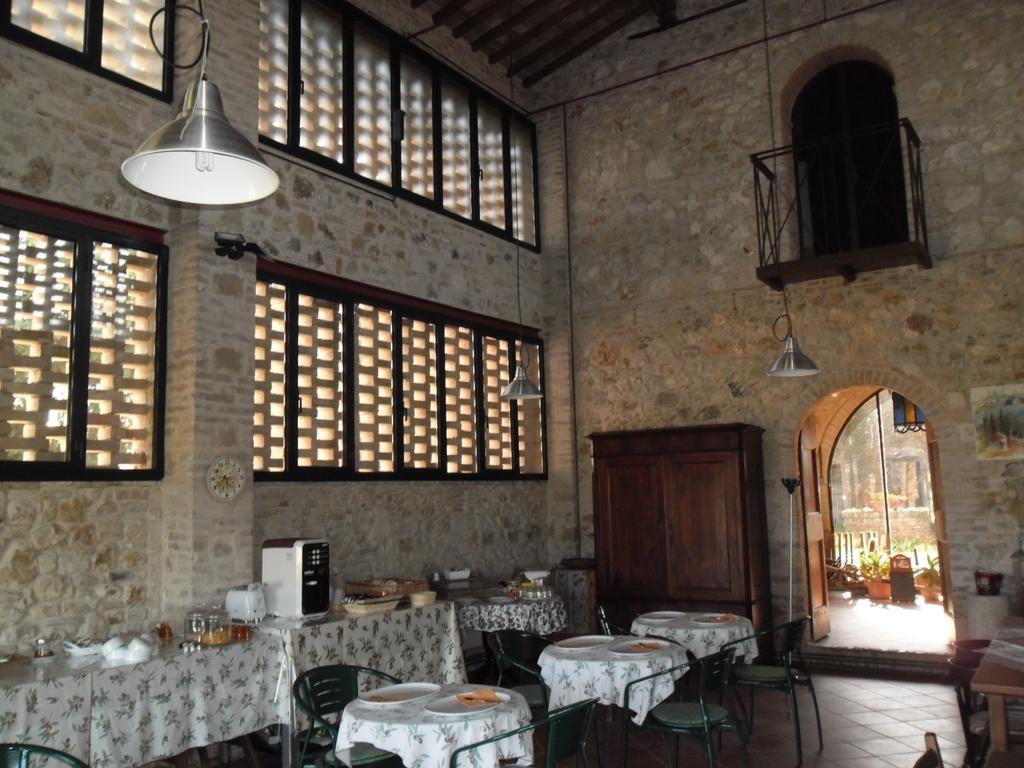 Agriturismo Santa Croce ซานจีมิญญาโน ภายนอก รูปภาพ