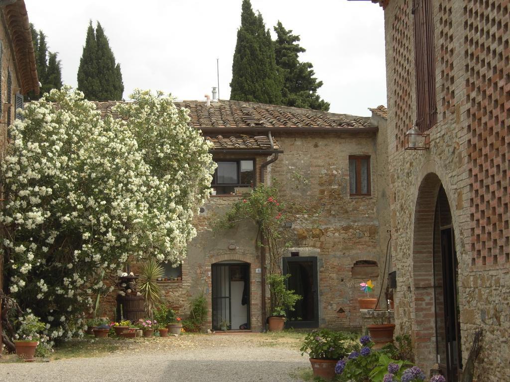 Agriturismo Santa Croce ซานจีมิญญาโน ภายนอก รูปภาพ